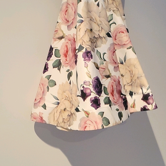 Floral Strappy Party Dress - Picture 3 of 4